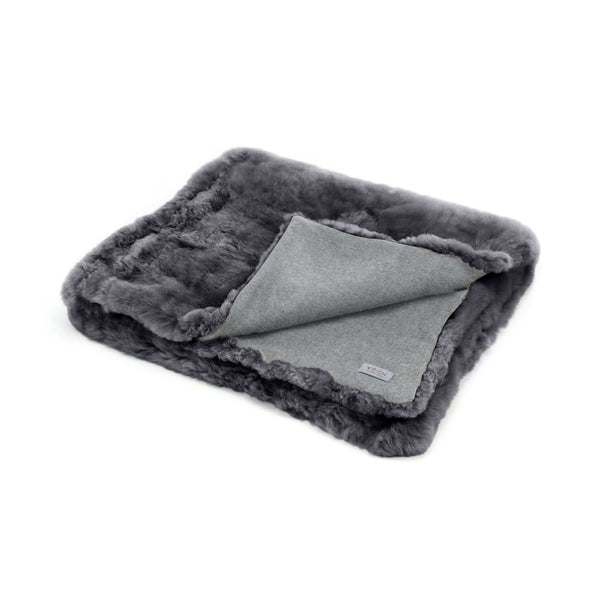 Einzigartiger Luxuriöser Überwurf aus Alpaka. King SIze, Queen Size und Stripe. Highlight fürs Schlafzimmer Bett.