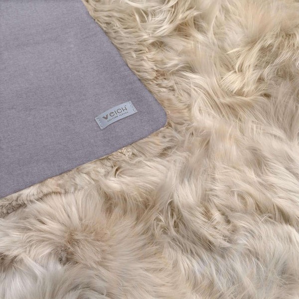 Einzigartiger Luxuriöser Überwurf aus Alpaka. King SIze, Queen Size und Stripe. Highlight fürs Schlafzimmer Bett.
