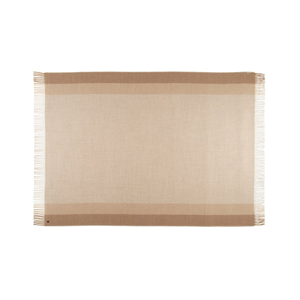Plaid TIRA in beige ausgebreitet