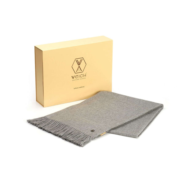 Plaid ALMA Decke fürs Sofa aus Alpakawolle. Leicht und Kuschelig.