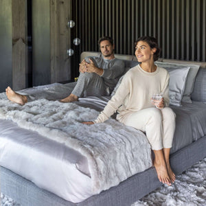 Einzigartiger Luxuriöser Überwurf aus Alpaka. King SIze, Queen Size und Stripe. Highlight fürs Schlafzimmer Bett.