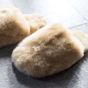 Hausschuhe PATO in neutralem Ton