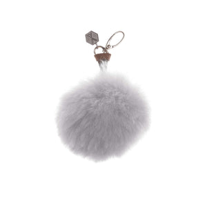 Einmaliges Accessoire, Pompom CLAVE aus Alpaka. Anhänger für eine Tasche oder auch als Schlüsselanhänger geeignet.