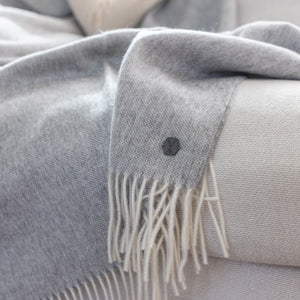 Plaid CIELO aus Alpakawolle in grau