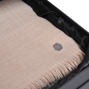 Schal MERIMA aus Alpakawolle im neutralen Ton