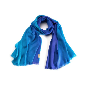 Blaue Seidenstola SOL aus Ultrafine Alpaka und Kaschmir