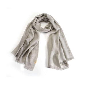 Seidenstola TIERRA in neutralem Ton aus Ultrafine Alpaka und Kaschmir 