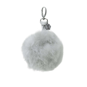 Einmaliges Accessoire, Pompom CLAVE aus Alpaka. Anhänger für eine Tasche oder auch als Schlüsselanhänger geeignet.