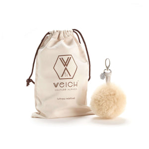 Einmaliges Accessoire, Pompom CLAVE aus Alpaka. Anhänger für eine Tasche oder auch als Schlüsselanhänger geeignet.